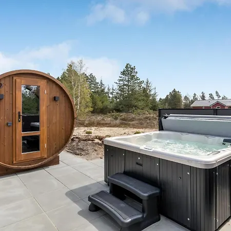 4 Bedroom Awesome In Romo Feriehus