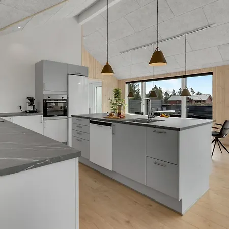 4 Bedroom Awesome In Romo Feriehus *