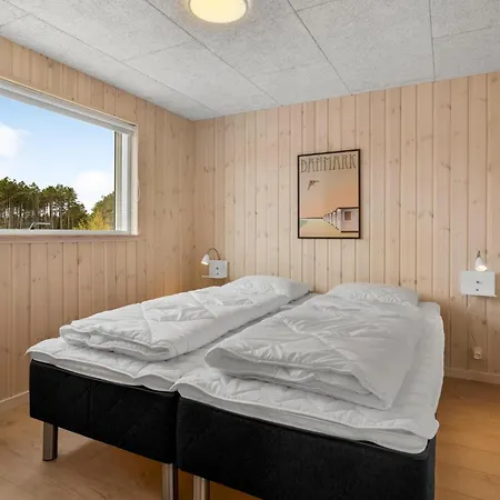 Casa vacanze 4 Bedroom Awesome In Romo