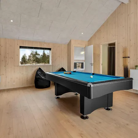 4 Bedroom Awesome In Romo Holiday home