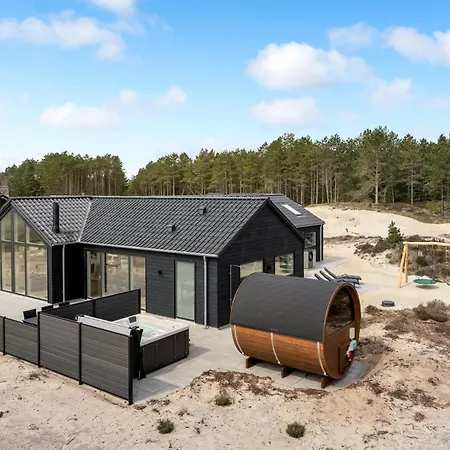 4 Bedroom Awesome In Romo Feriehus *