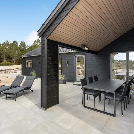 Feriehus 4 Bedroom Awesome In Romo Romo