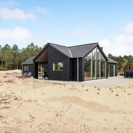 4 Bedroom Awesome In Romo