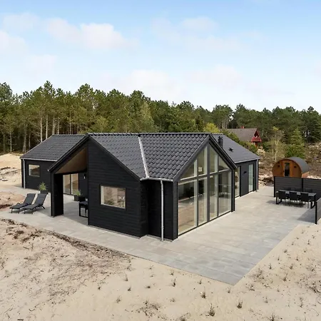 Feriehus 4 Bedroom Awesome In Romo