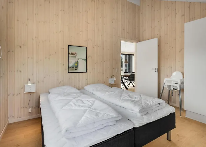 4 Bedroom Awesome In Romo Ferienhaus