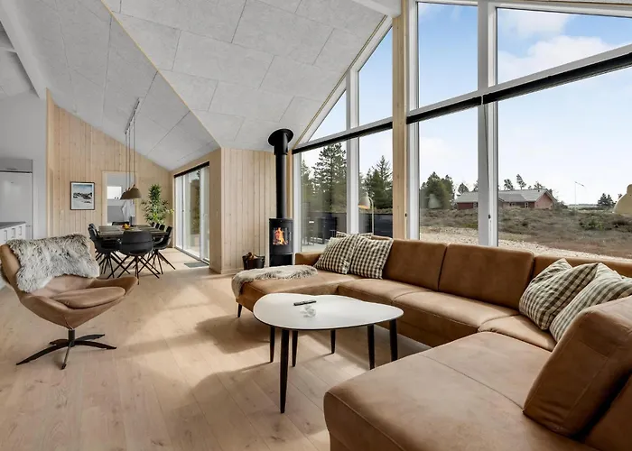 4 Bedroom Awesome In Romo *